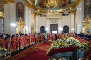 Члены администрации, преподаватели и студенты семинарии приняли участие в патриаршей литургии в Казанском соборе