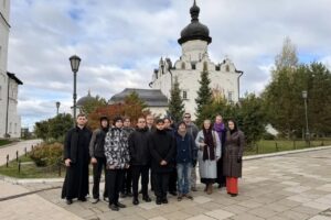 2 октября учащиеся Казанской духовной семинарии подготовительного отделения и 1 курса регентского отделения посетили остров-град Свияжск, музей и Макарьевский монастырь.
